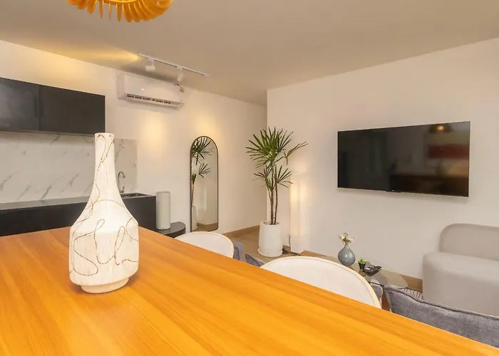 Apartamento 2 Bedrooms For 3 Guest Comfy At Heart Of Silom - 7a *